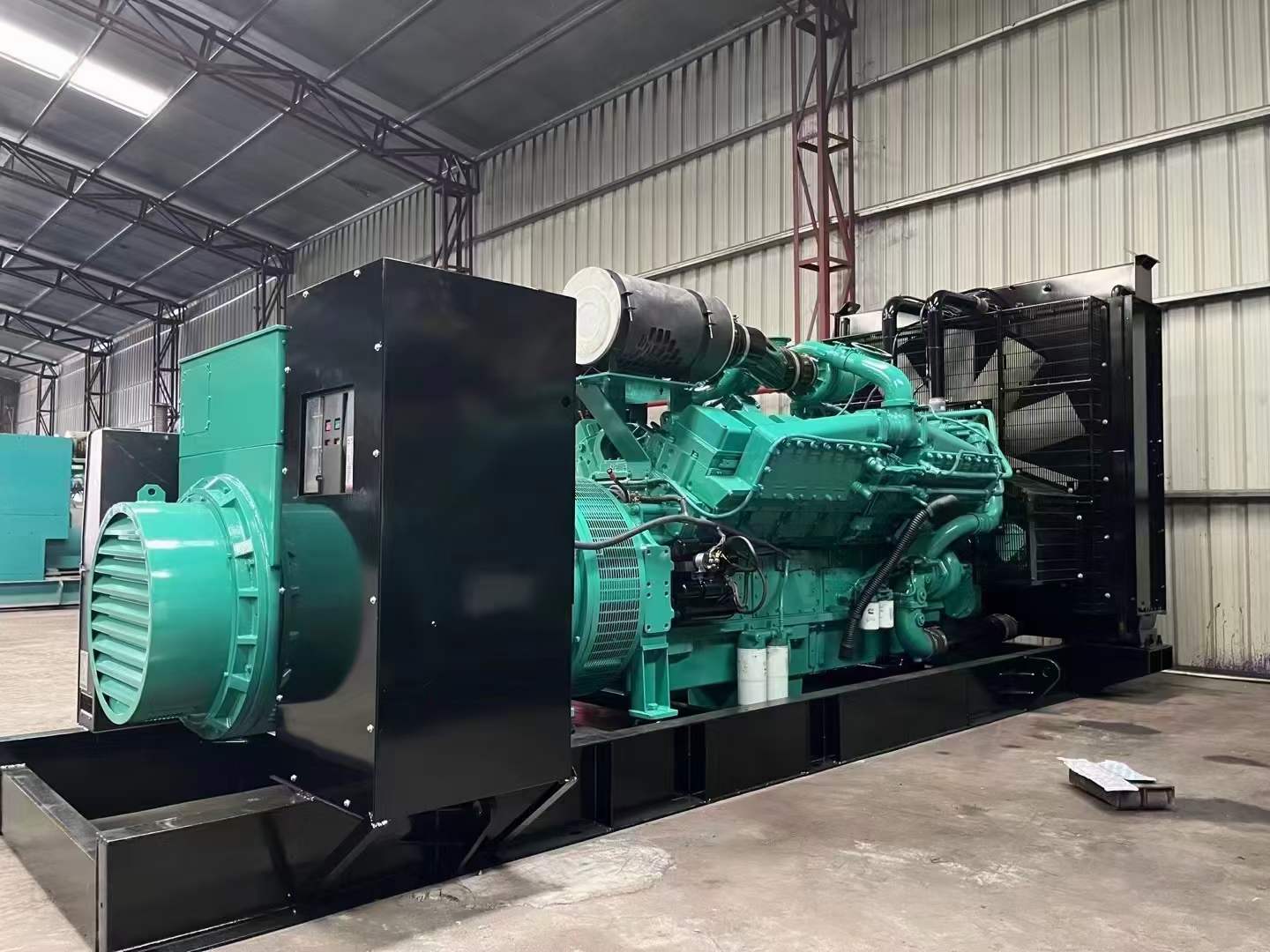轵城镇如何降低 800kW 柴油发电机输出电流的波动？