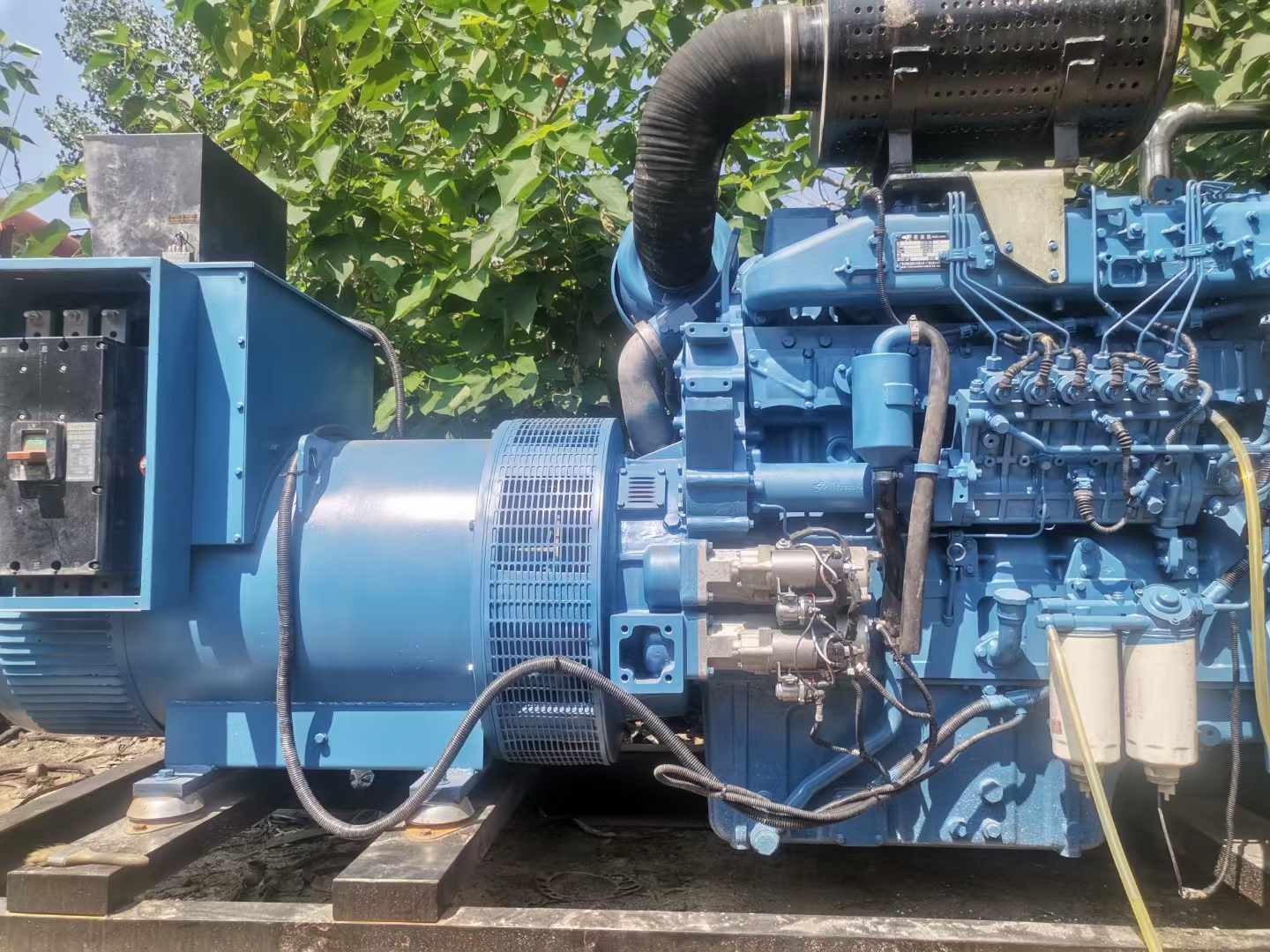 轵城镇详细说明降低 800kW 柴油发电机输出电流波动的方法